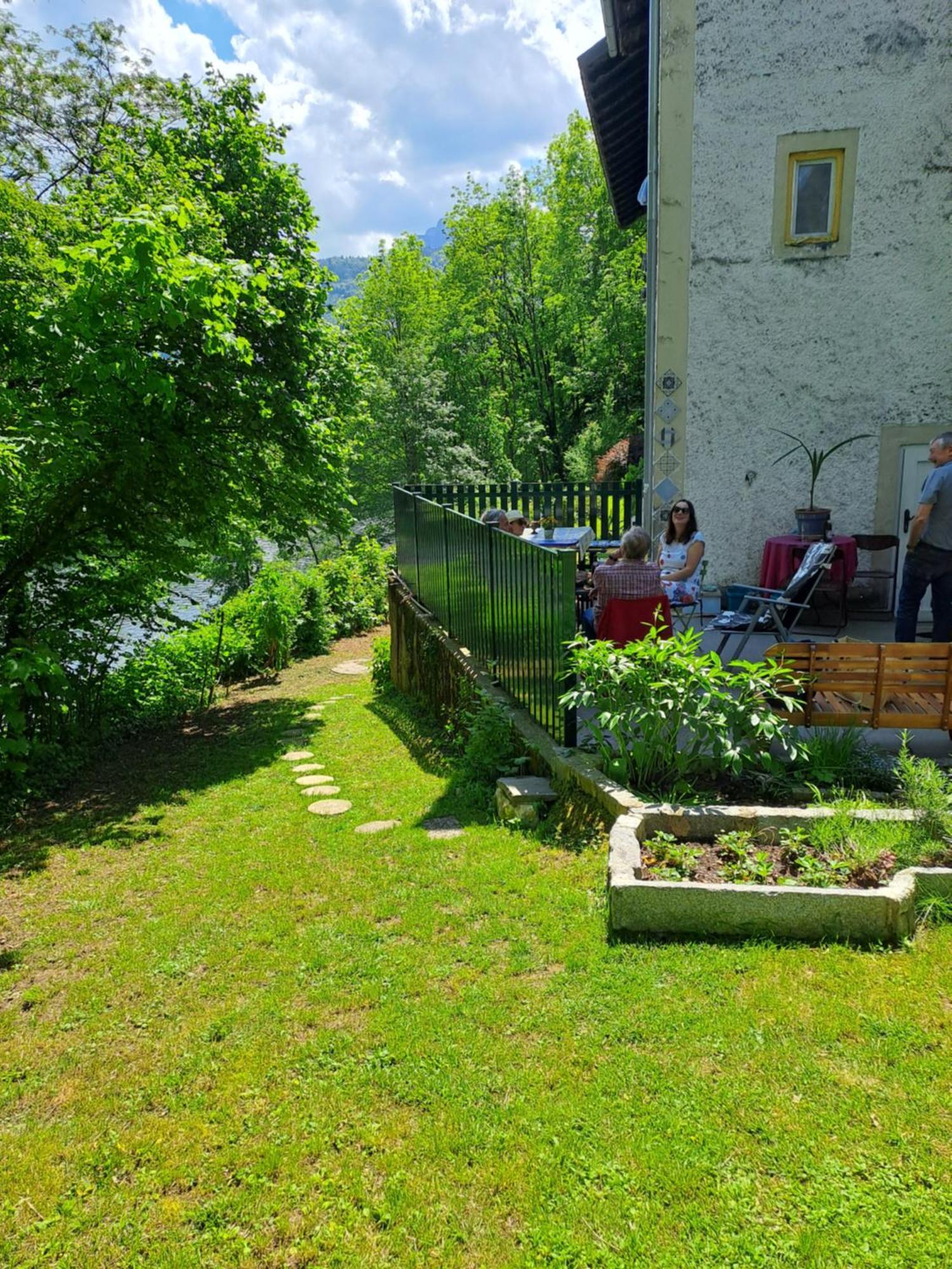 Thegarden Bed&Bike Lägenhet Gmunden Exteriör bild